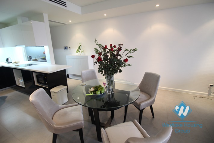 Natural light and modern apartment for rent in Watermark, Tay Ho, Ha Noi